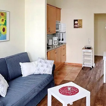 Strandstrasse 16 Strandstrasse 16-02 Kuehlungsborn