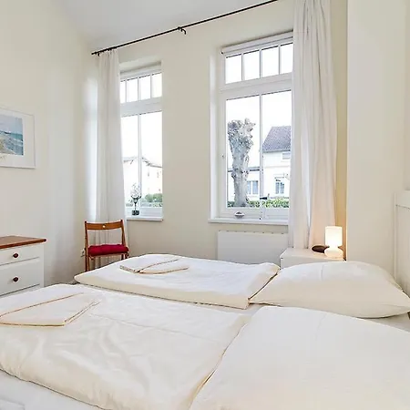 Apartment Strandstrasse 16 Strandstrasse 16-02 Kuehlungsborn
